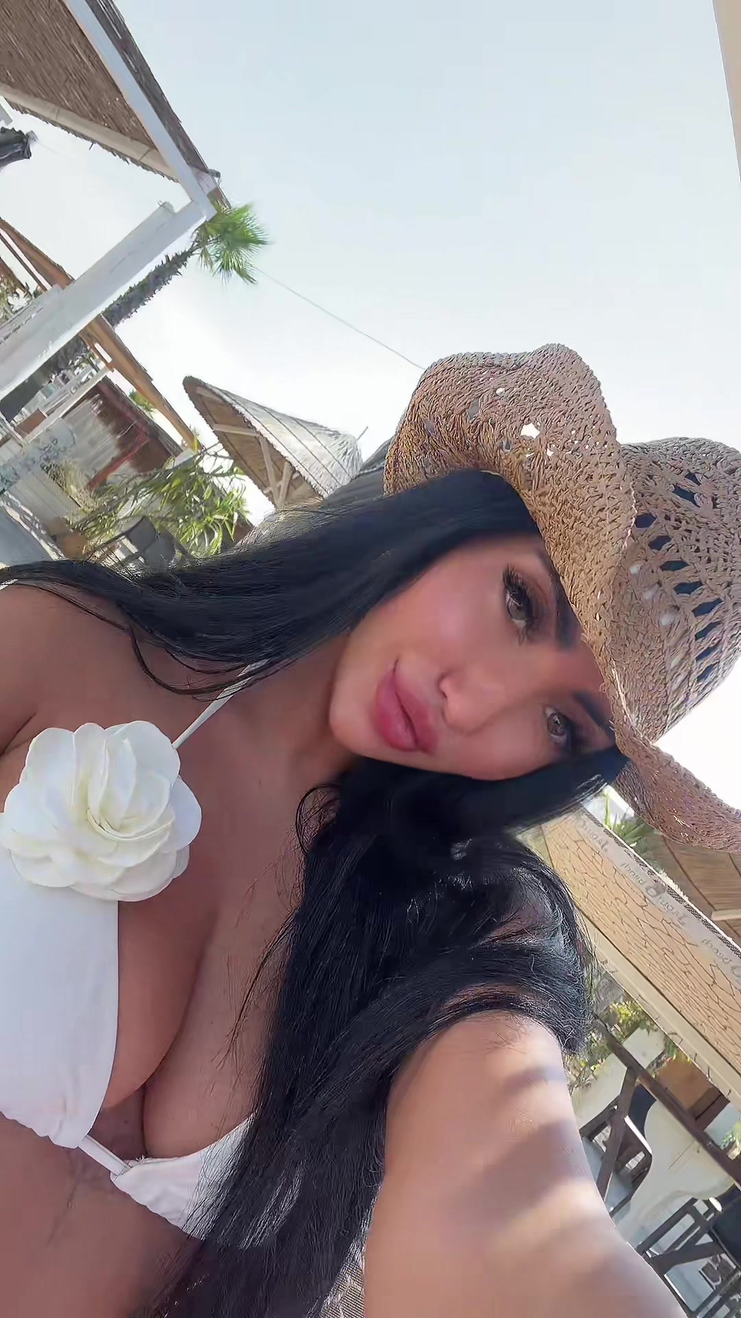 @Oana✨