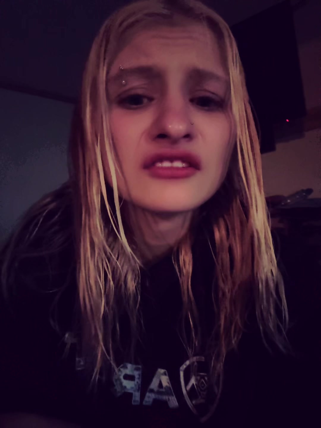 @hollyzzz_spam