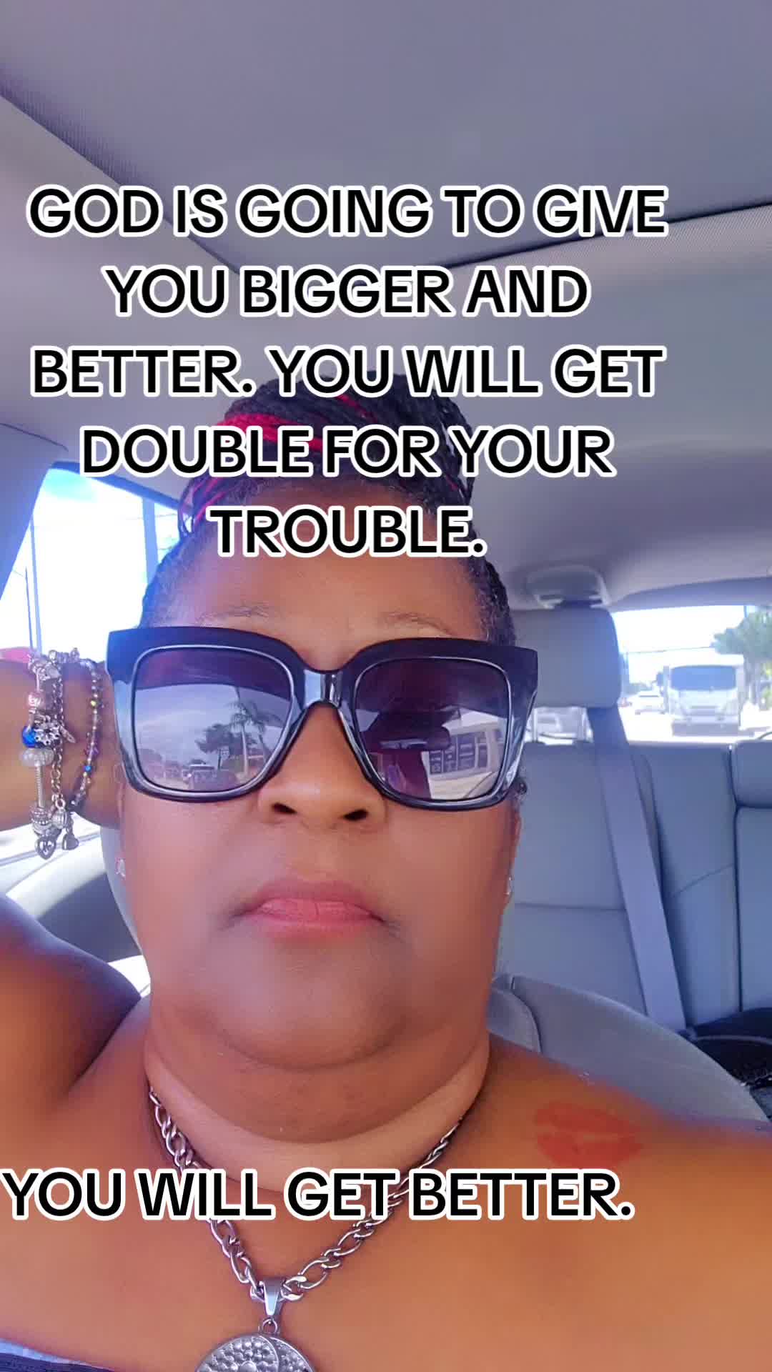 @vlogs1bymary