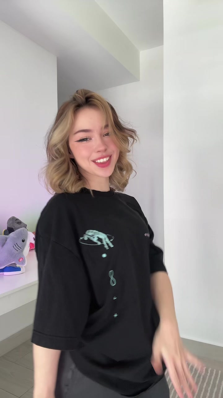 @MictiaGenerica