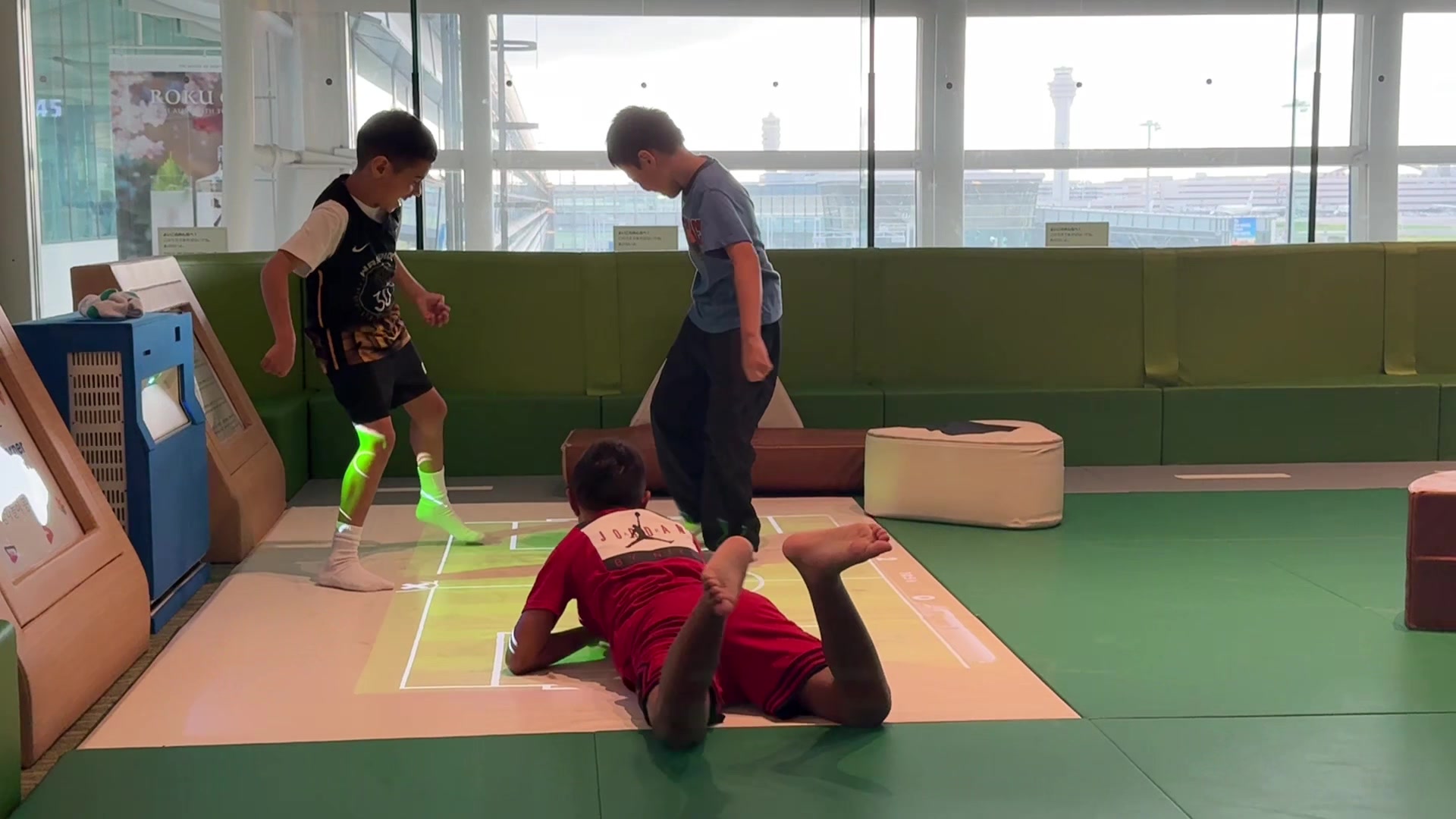 @美国华讯