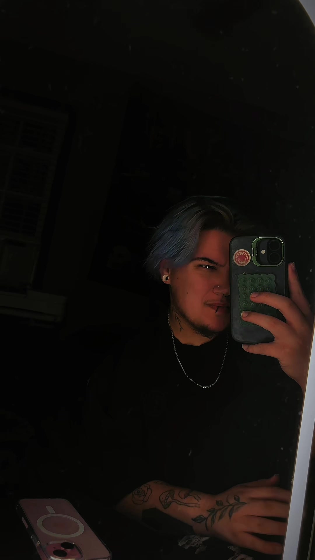 @Elliot🥀