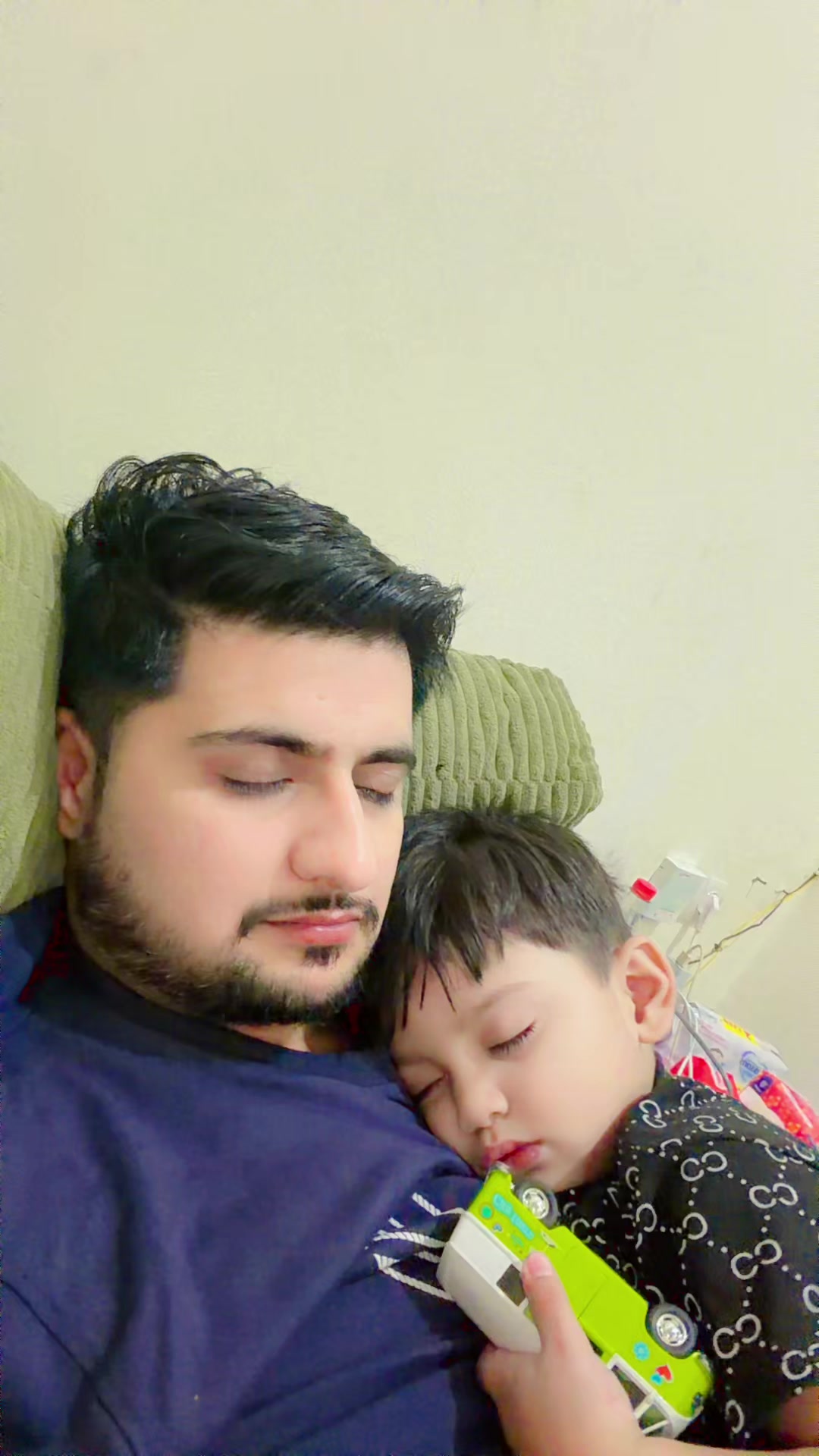 @Zeeshan_Vlogs