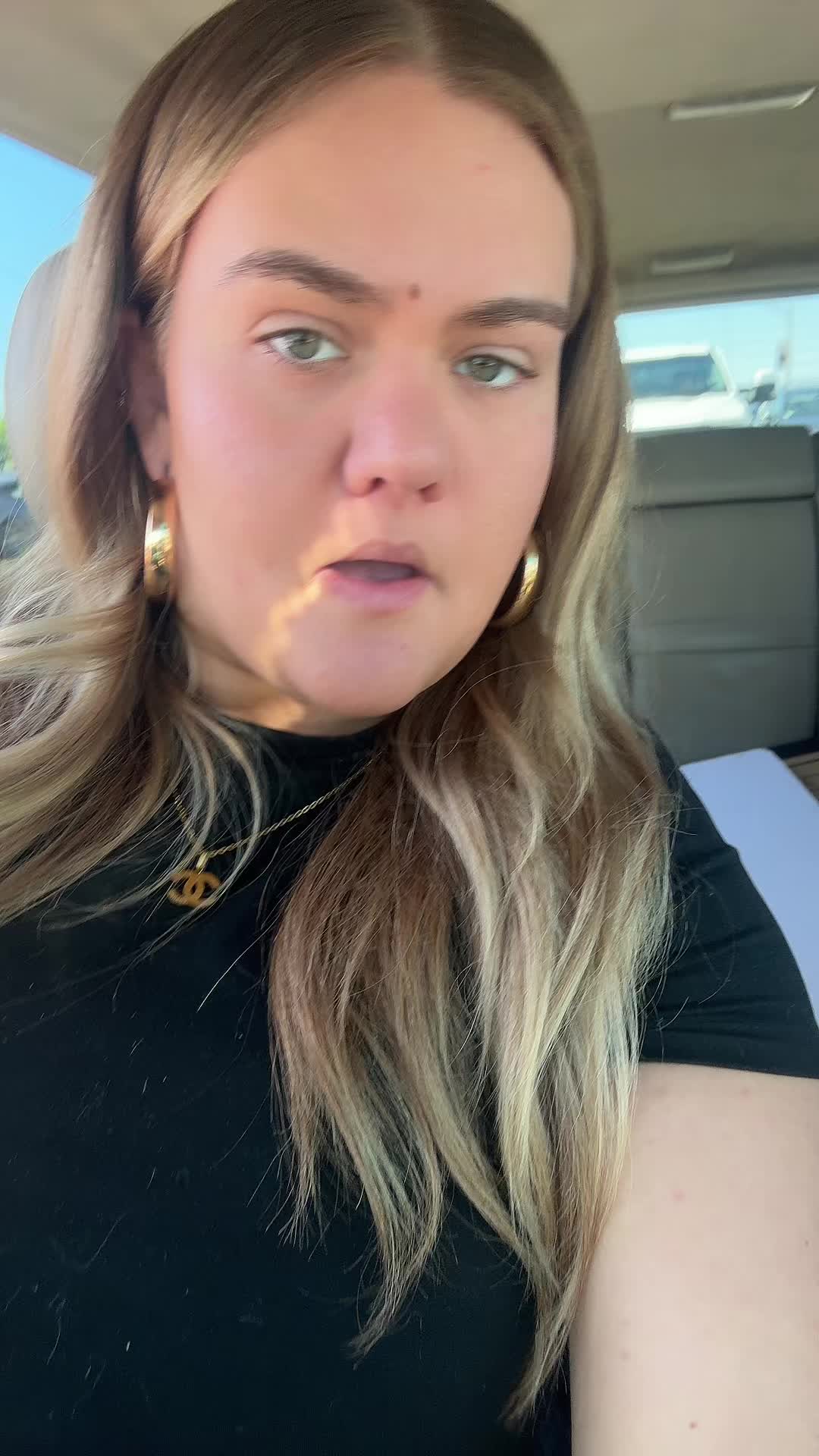 @hallie