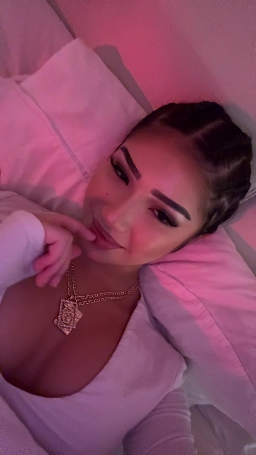 @rebeccadng