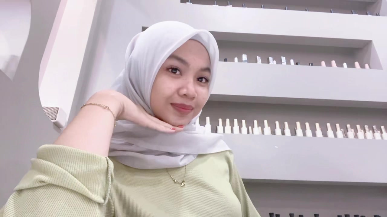 @uwi~