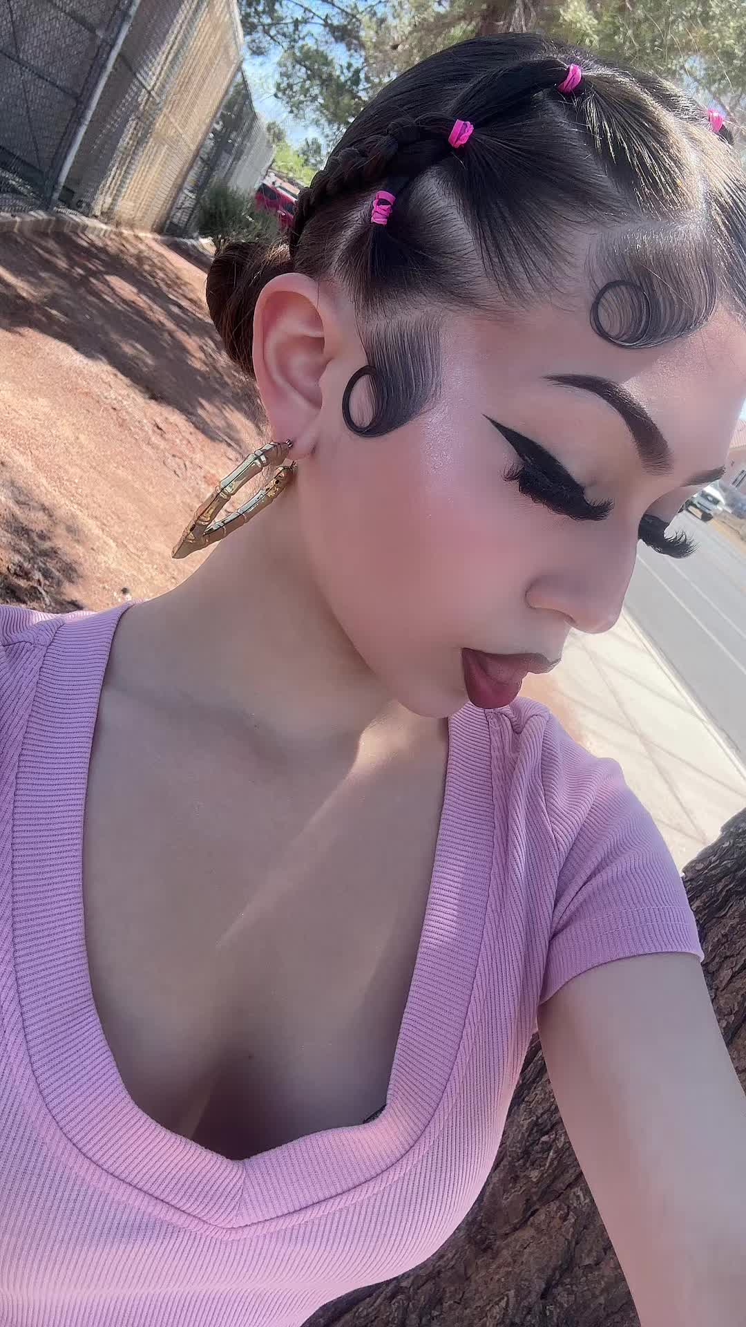 @yogurlyali