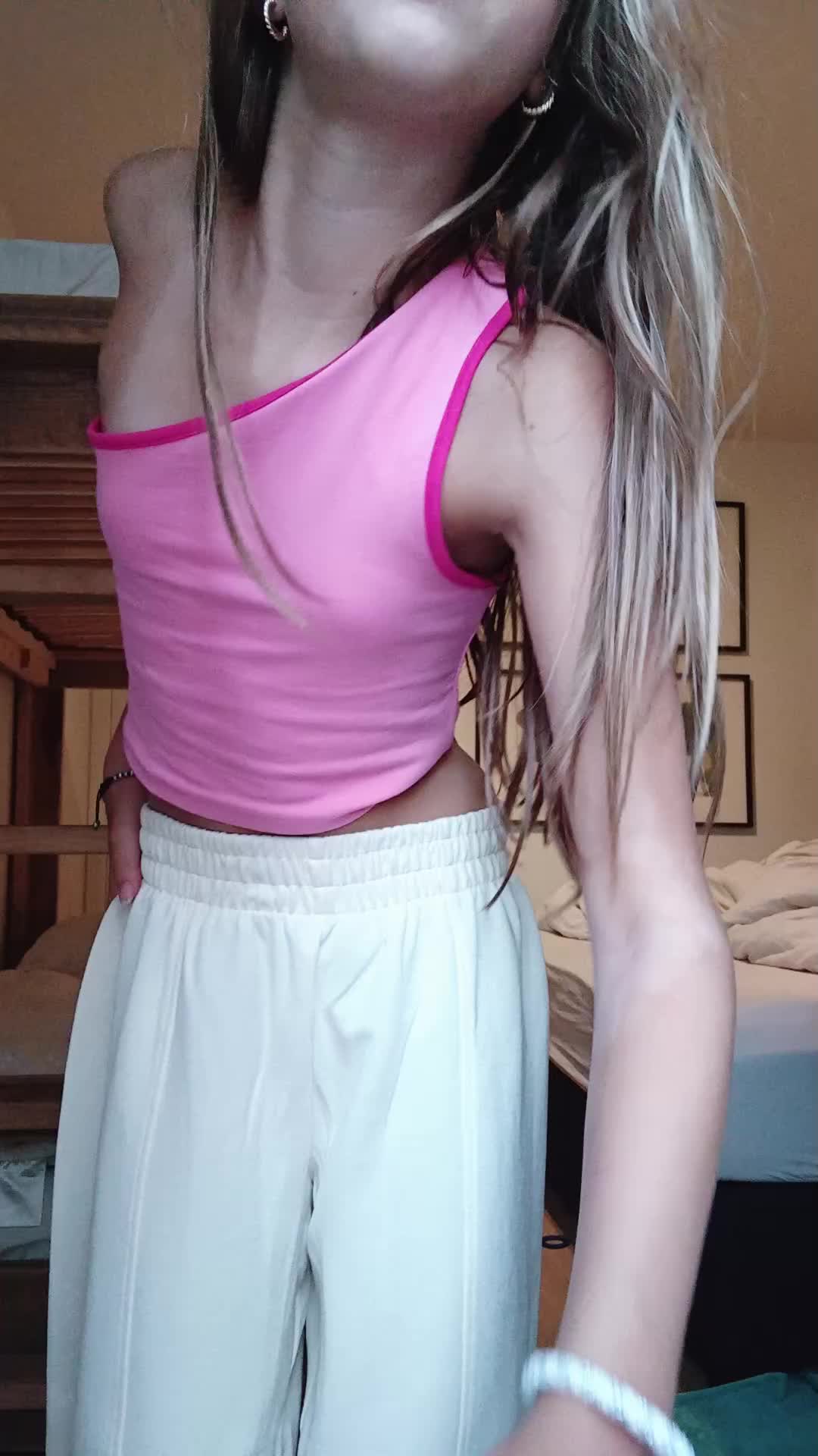 @{𝓃ℴℴ𝓇𝓉𝒿ℯ}