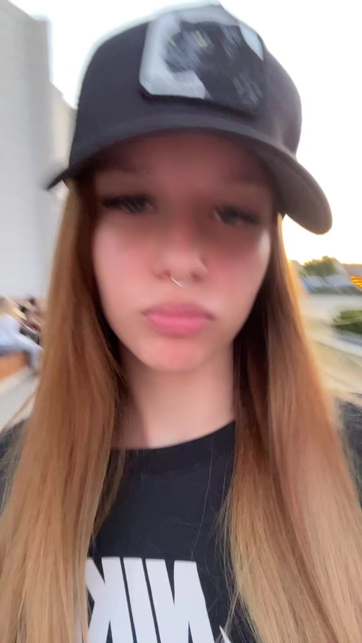 @⃟