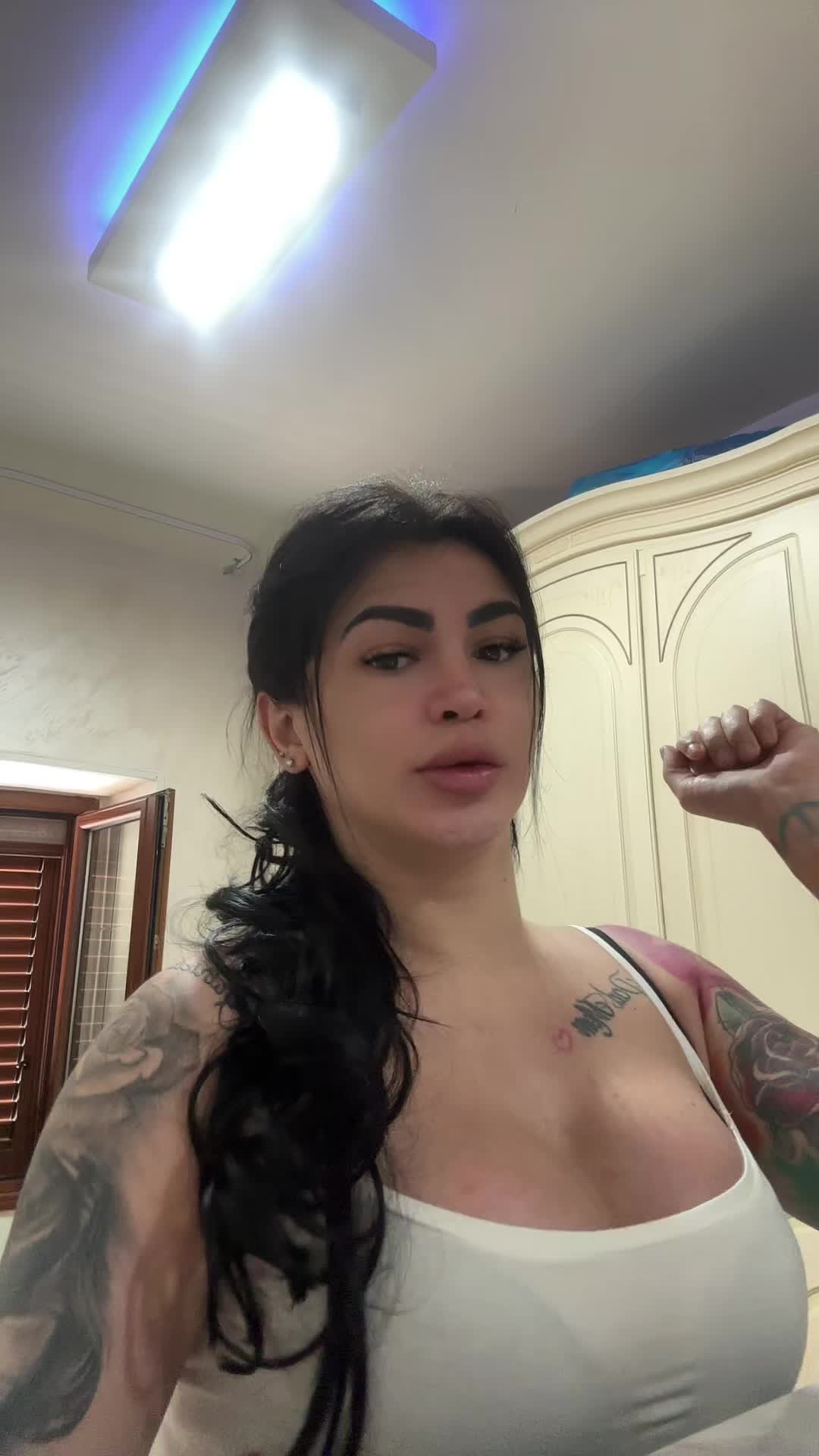 @VITTORIA CELENTANO 💎