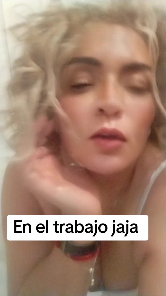 @ELI_FLO2000