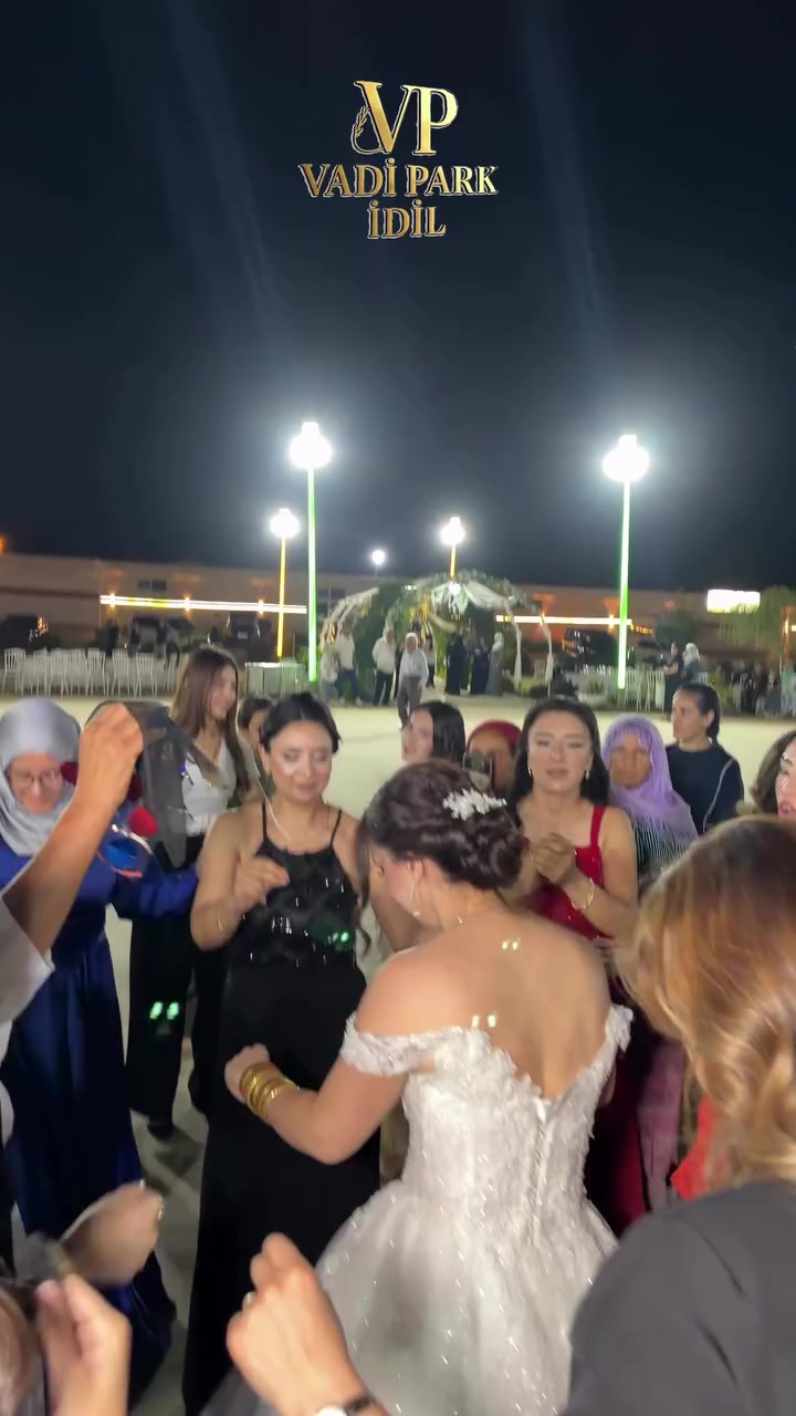 @VADİPARK İDİL D&Uuml;Ğ&Uuml;N SALONU