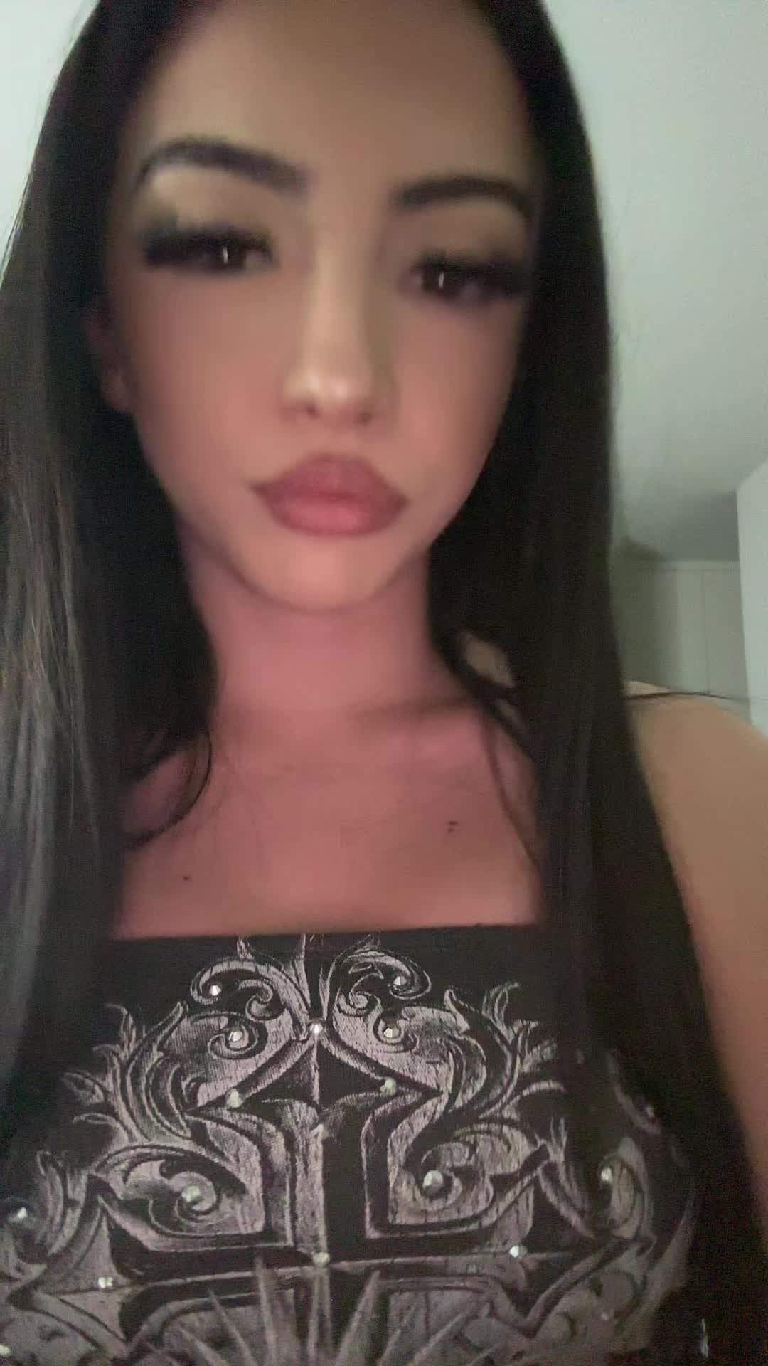 @lari📲