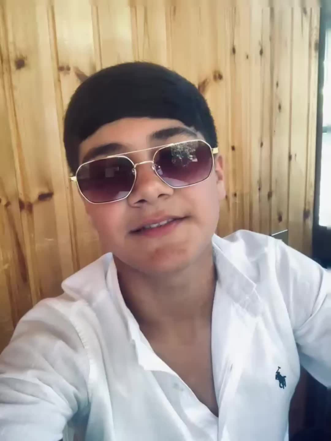 @𝐌.