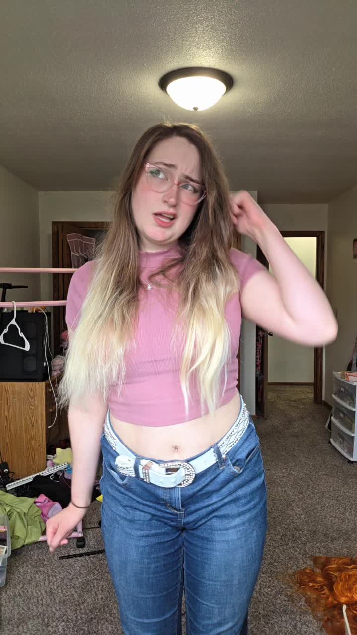 @DivieFuse • Egirl