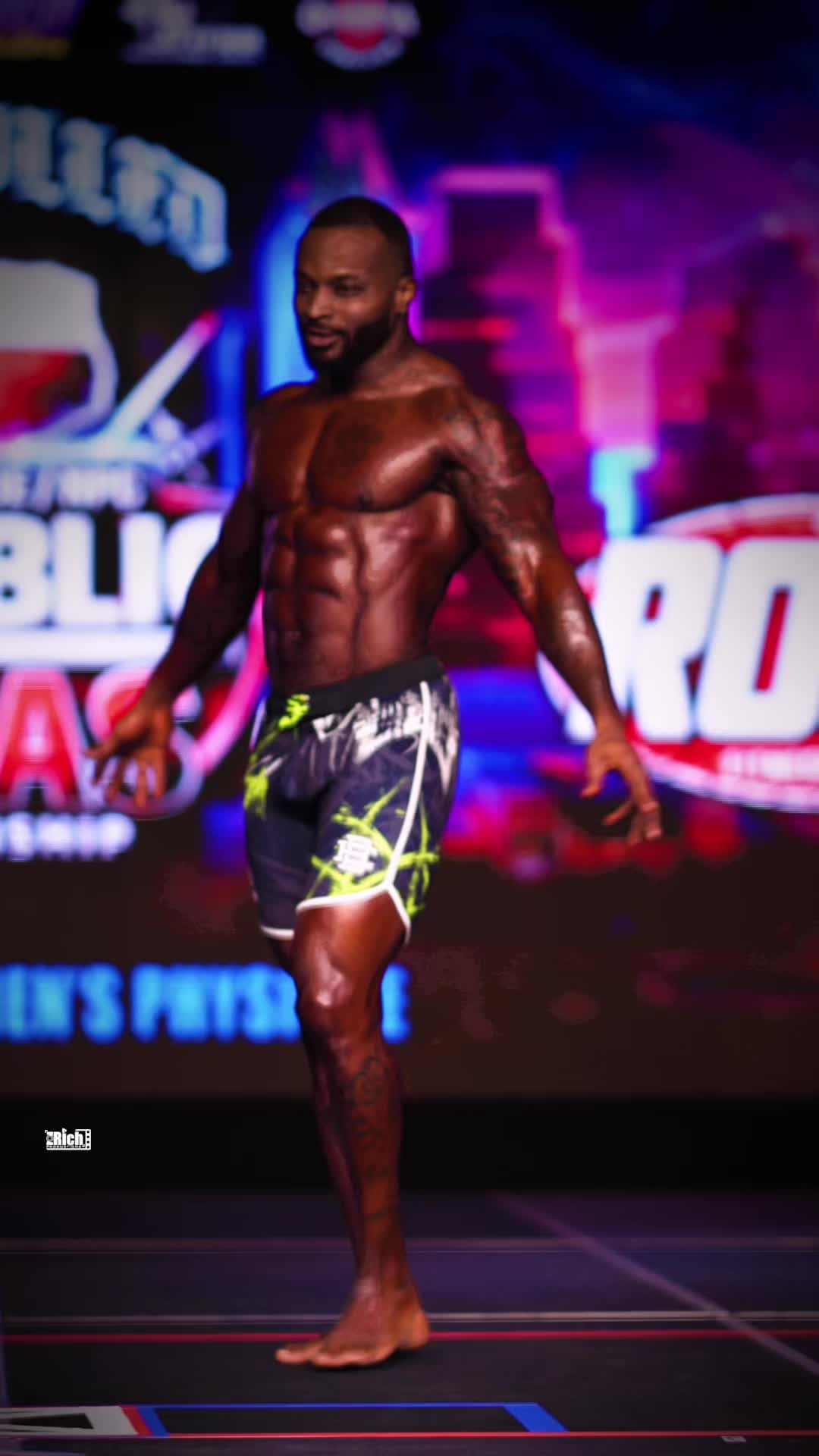 @Courtney_Wright IFBB Pro🌐