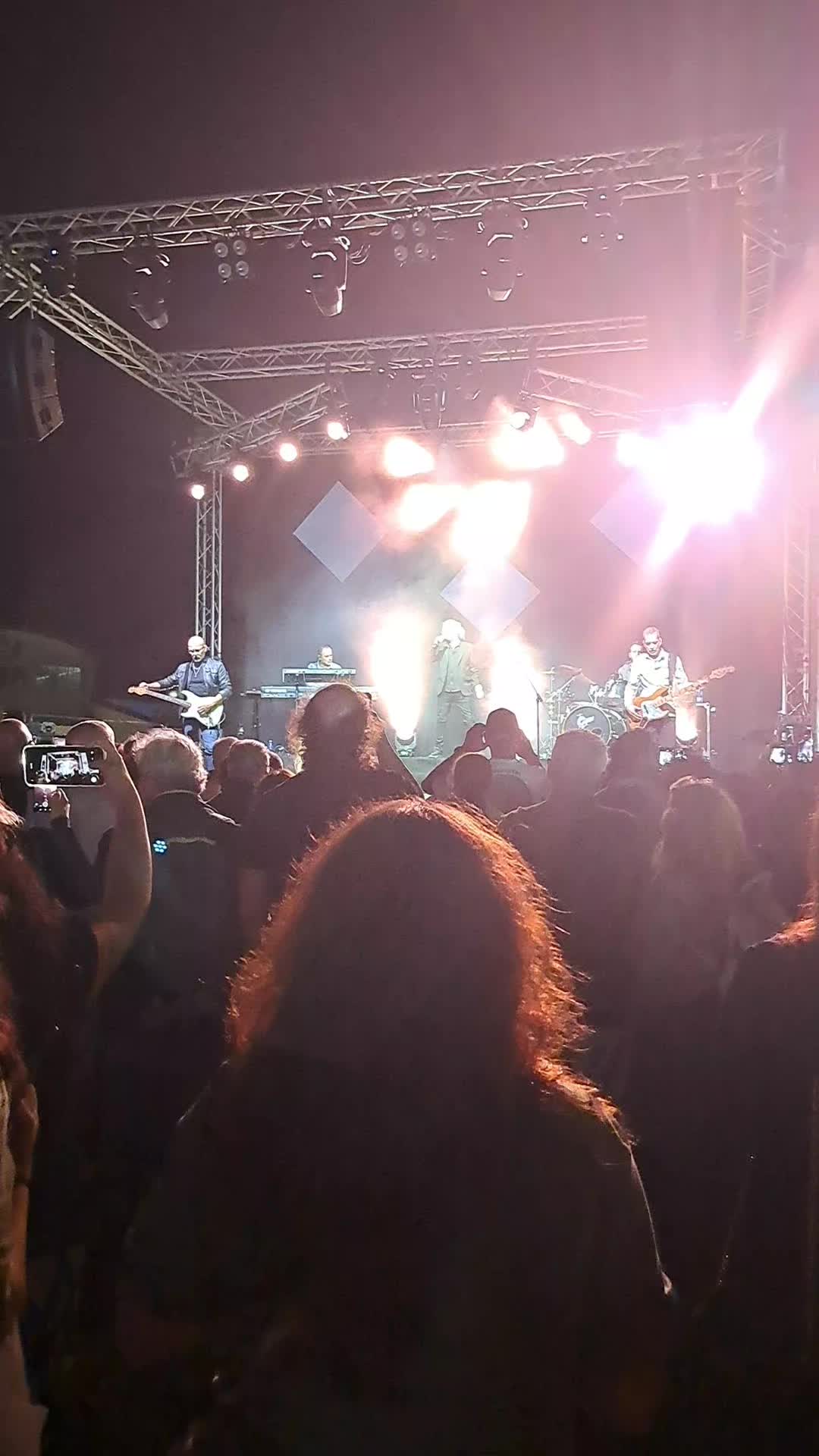 @🇷🇴🇷🇴Laura🇷🇴🇷🇴