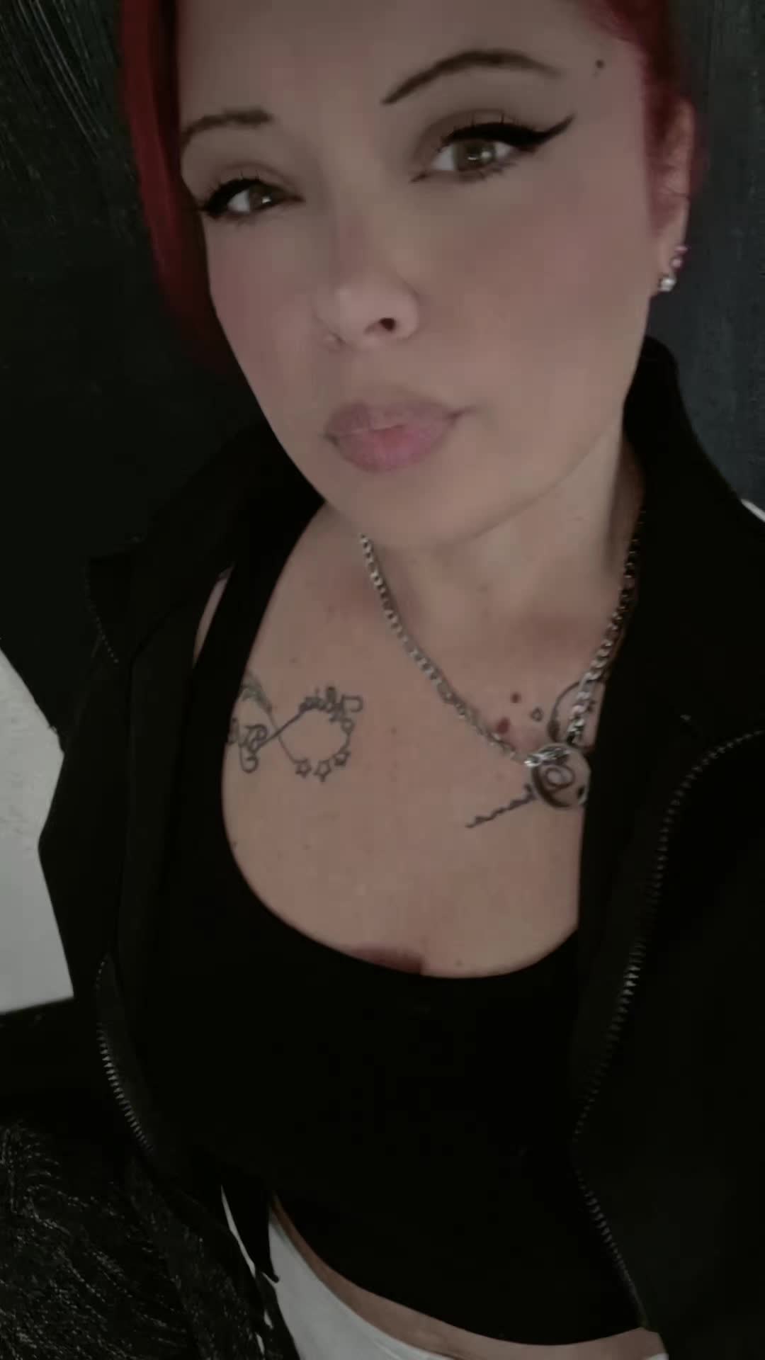 @Kirschi