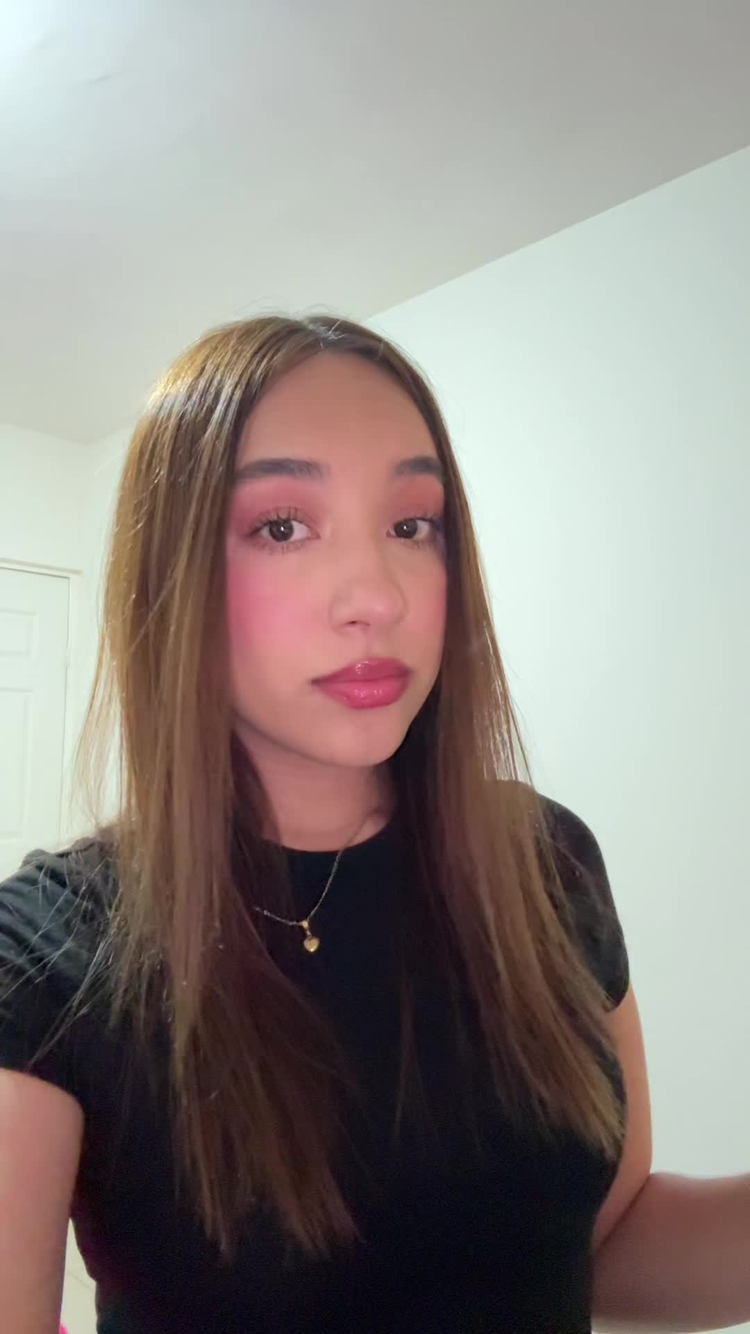 @isabella