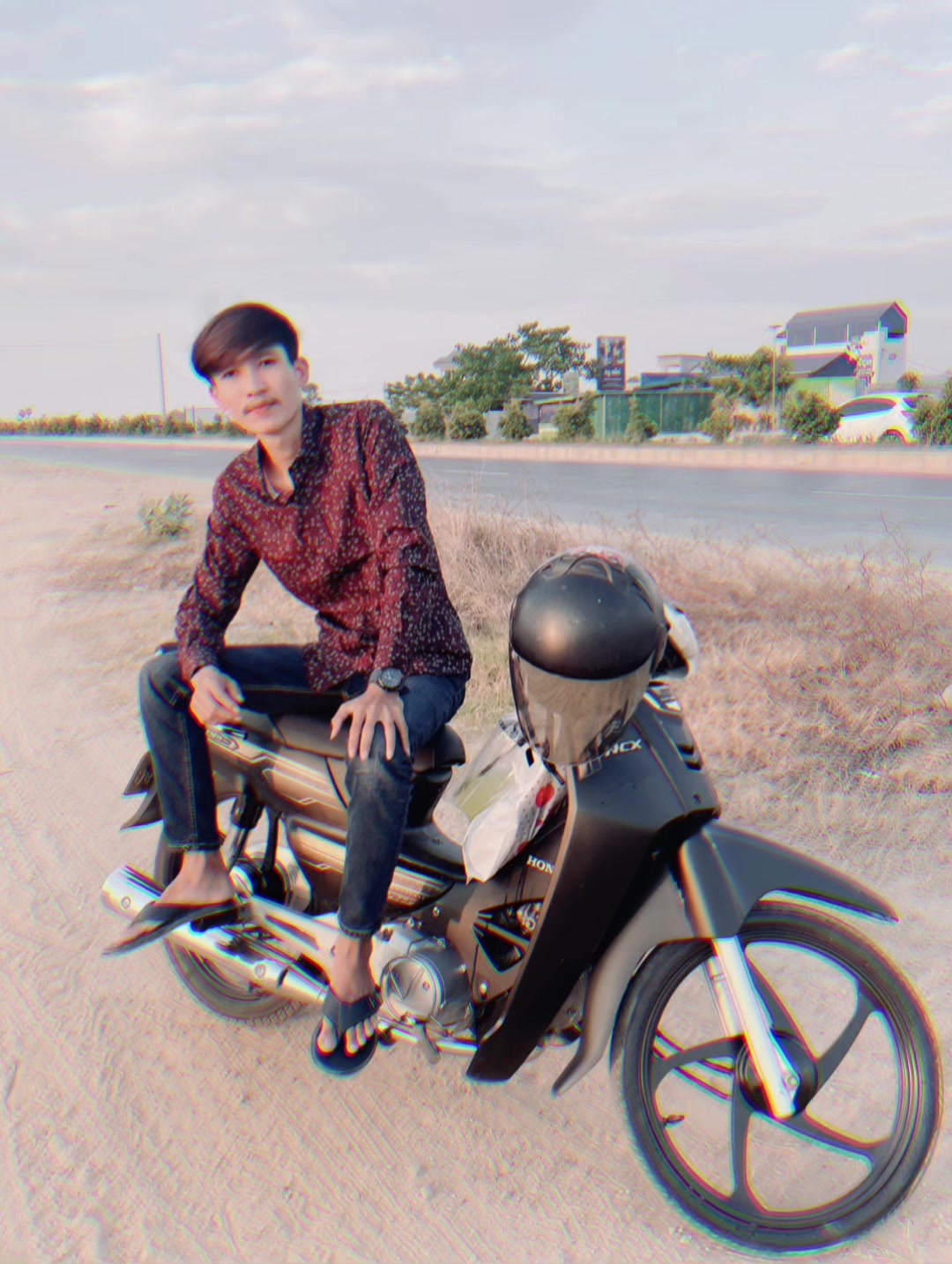 @Rēāčħ-រាជ🐻❄️