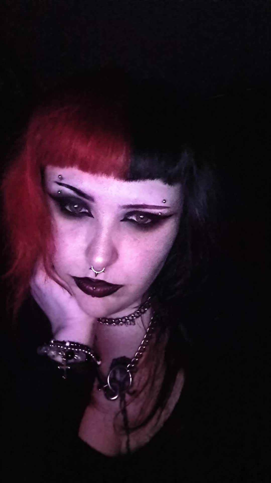 @🖤 𝕰𝖓𝖛𝖞 ❤️ (they/them)