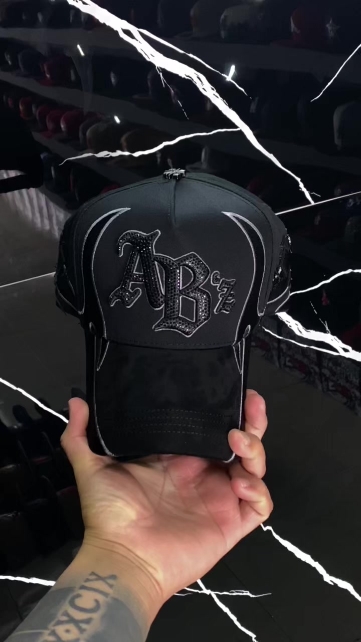 @Menni Leon Caps