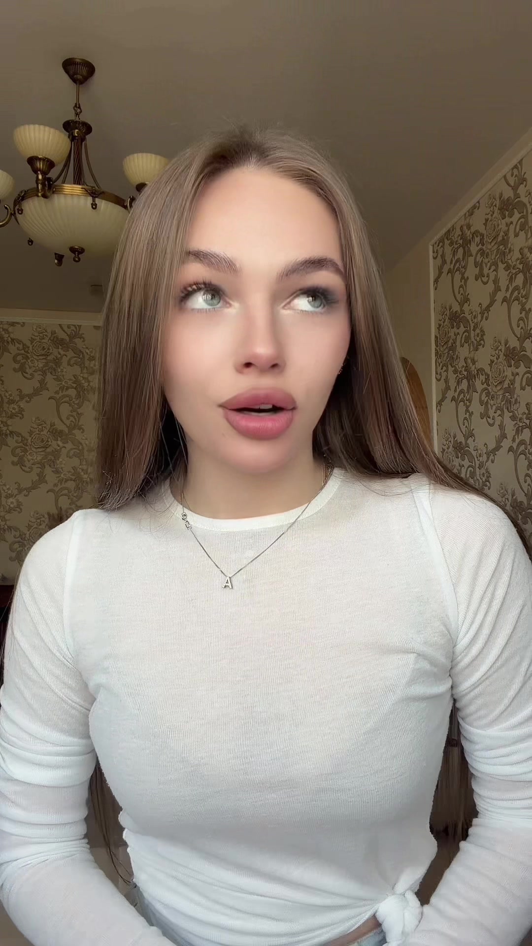 @Á.