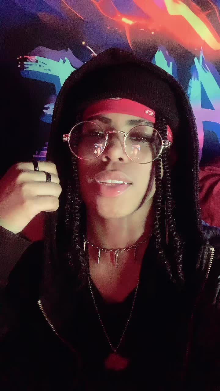 @🇨🇦YaGirlTeenie🇨🇦
