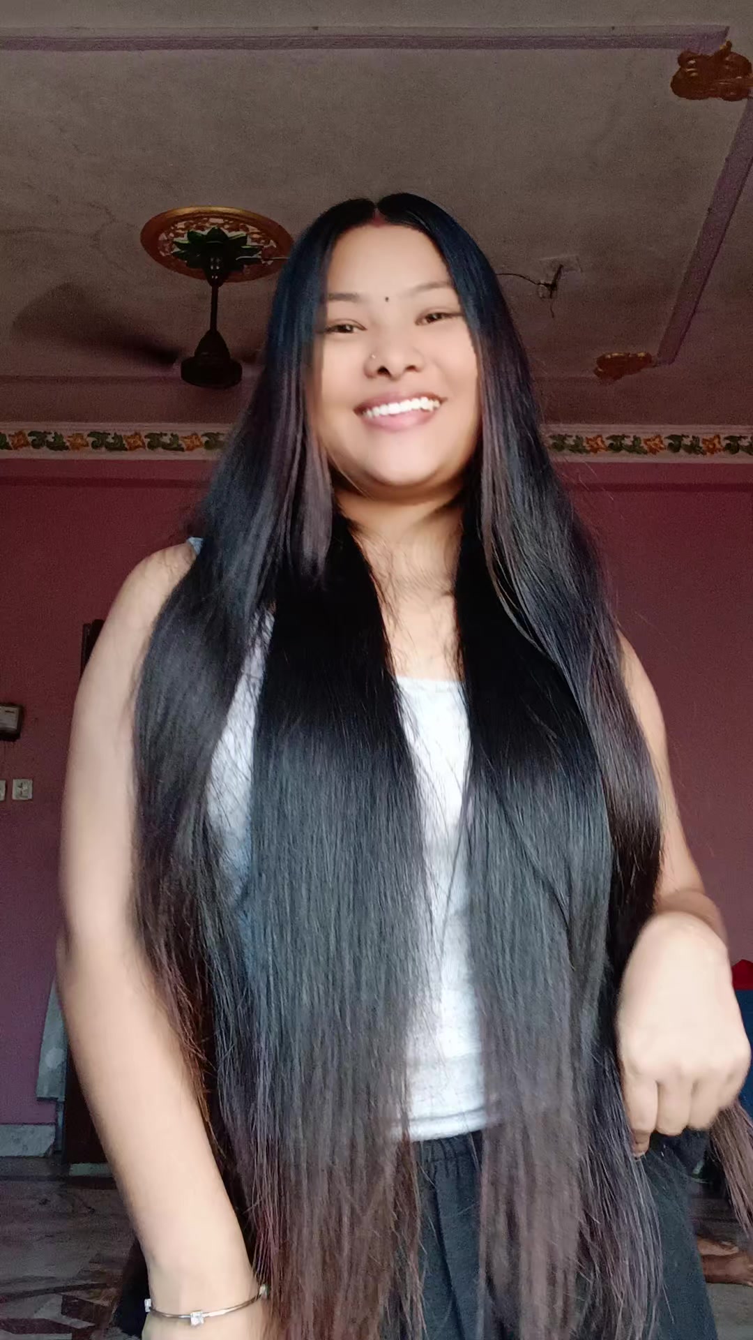 @Miss thapa 💋🤞