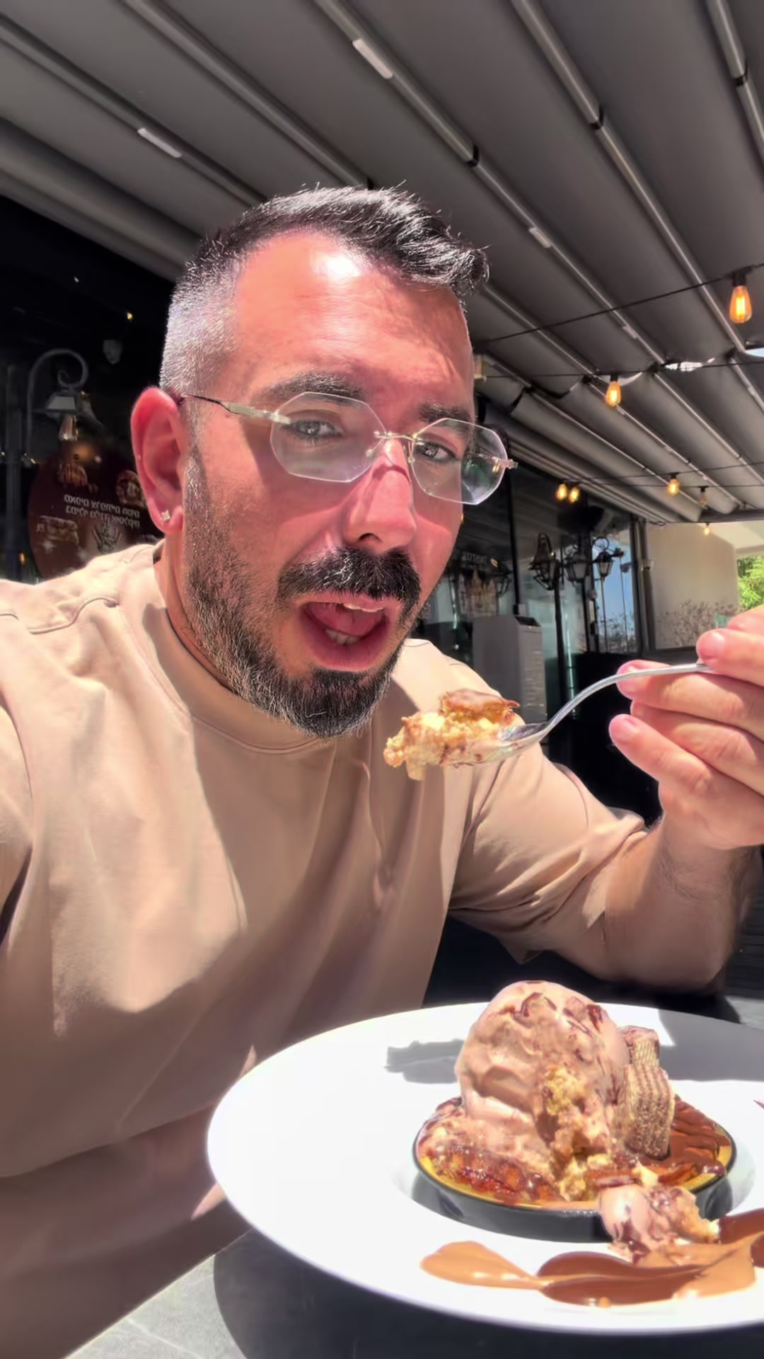 @צחי אוכל את ישראל 🇮🇱