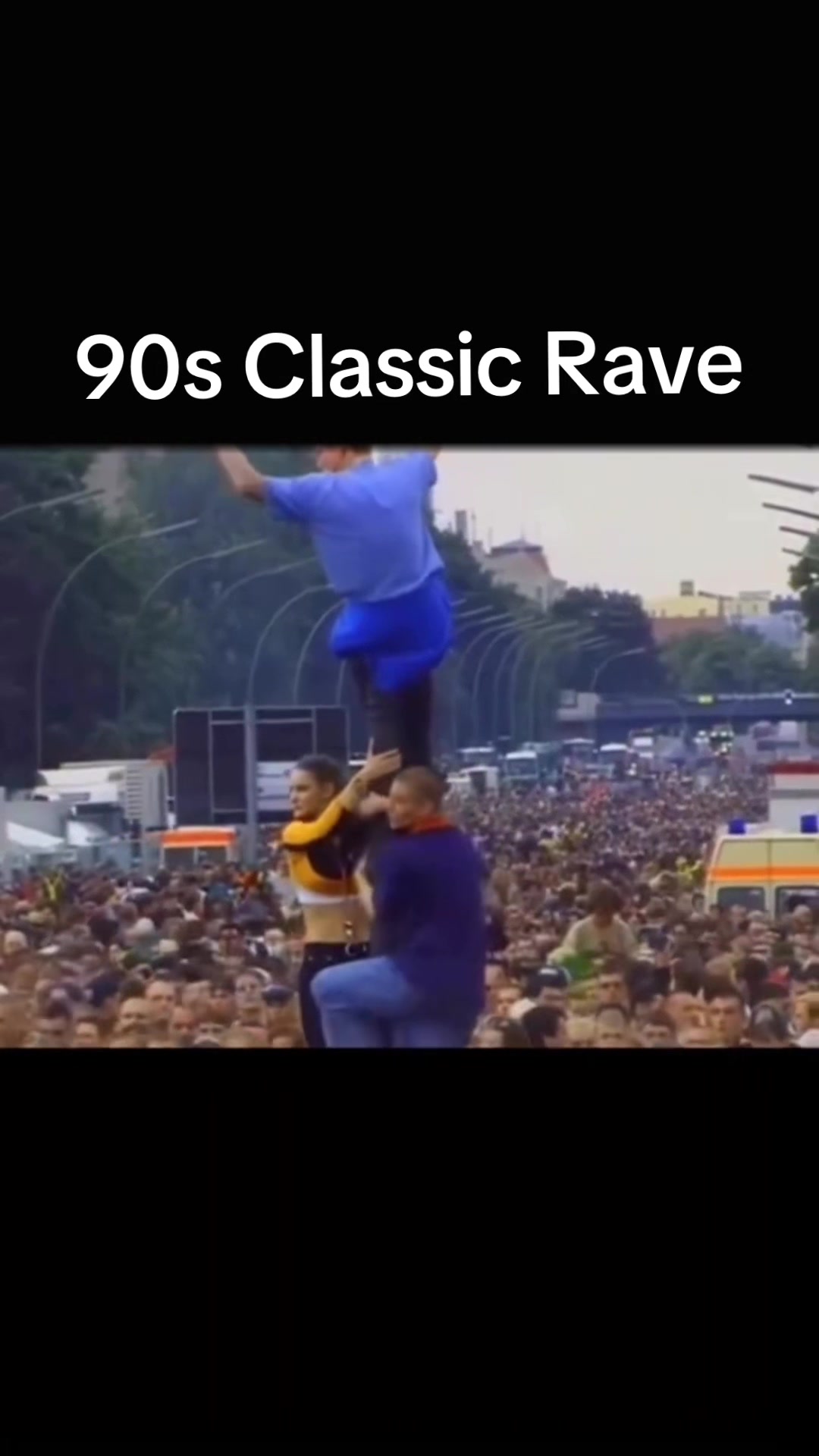 @No Phone 📵 Just Rave🕺