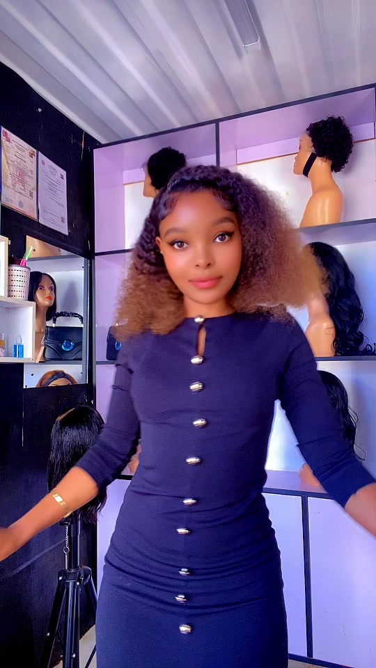 @e.m.i.l.y.wanjiru