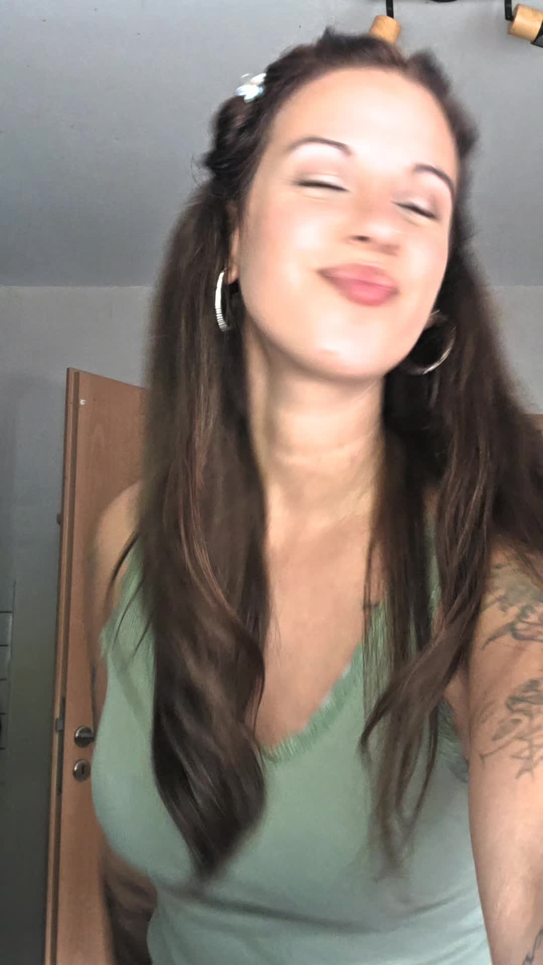@Vani_Vibes💕