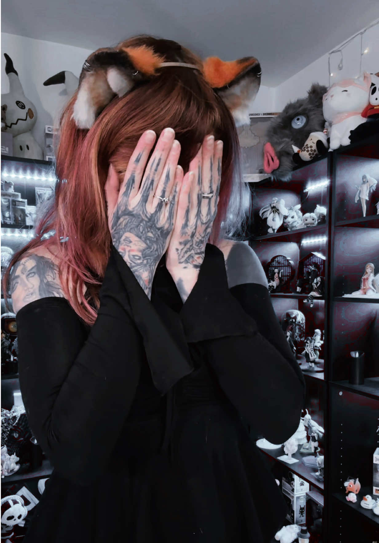 @Holofox