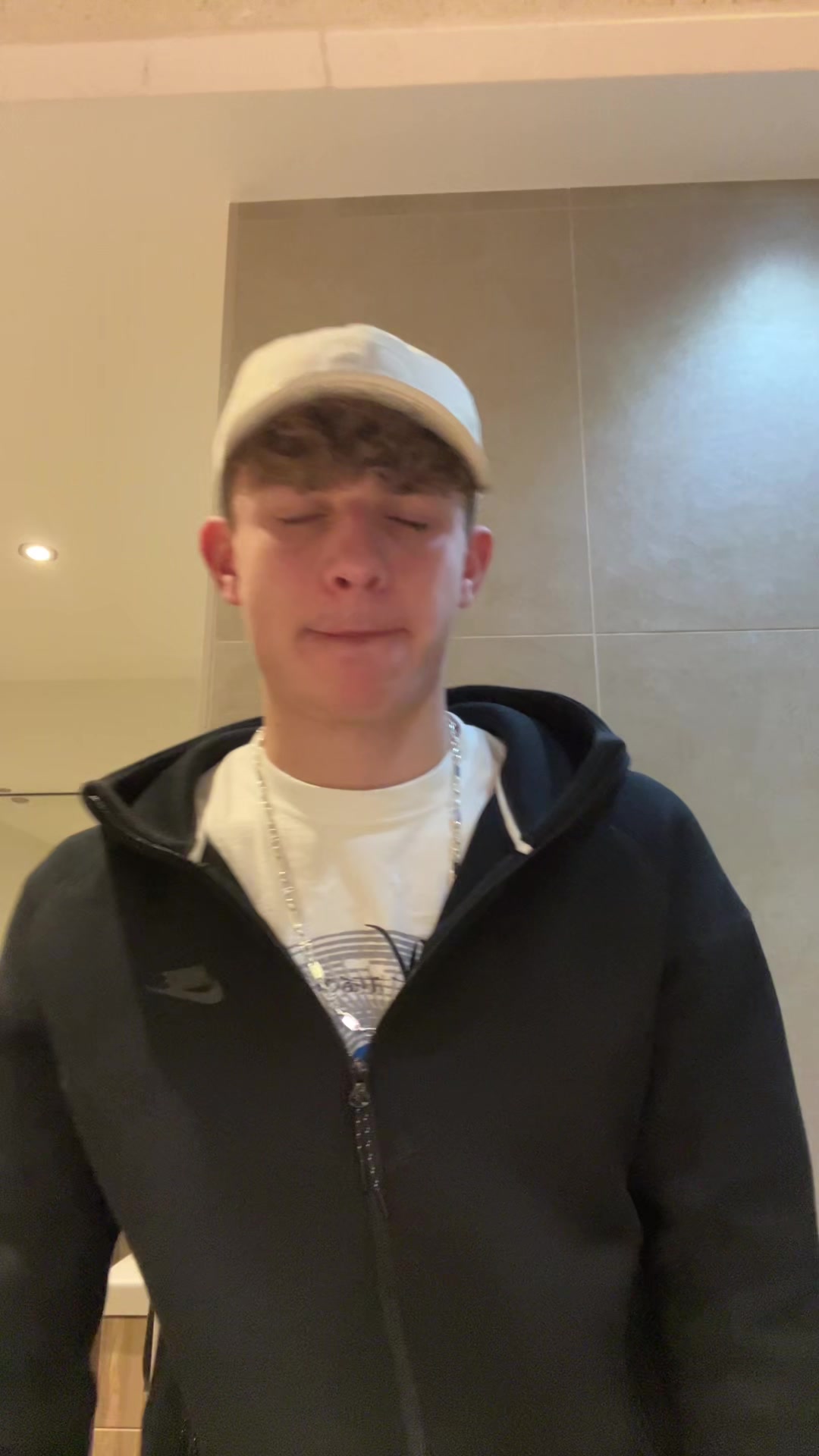 @juliansechsvier