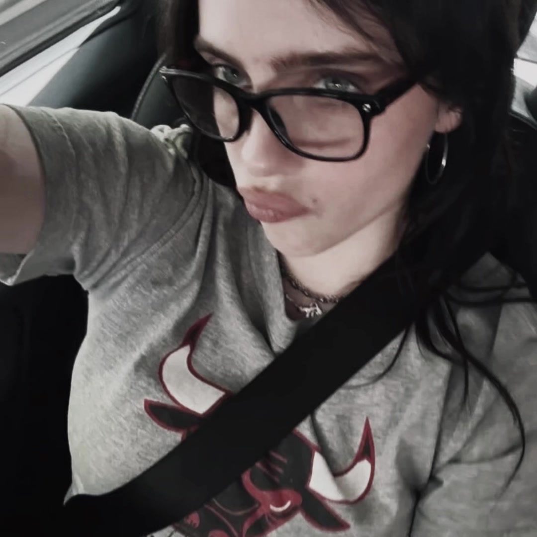 @rebecca ⭑