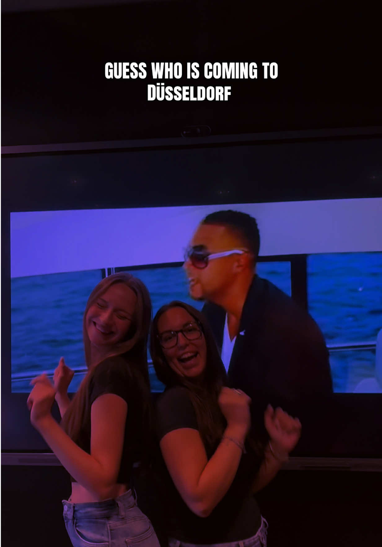 @D.LIVE