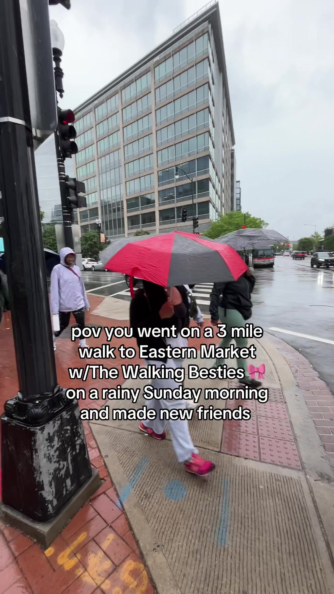 @WALKING BESTIE