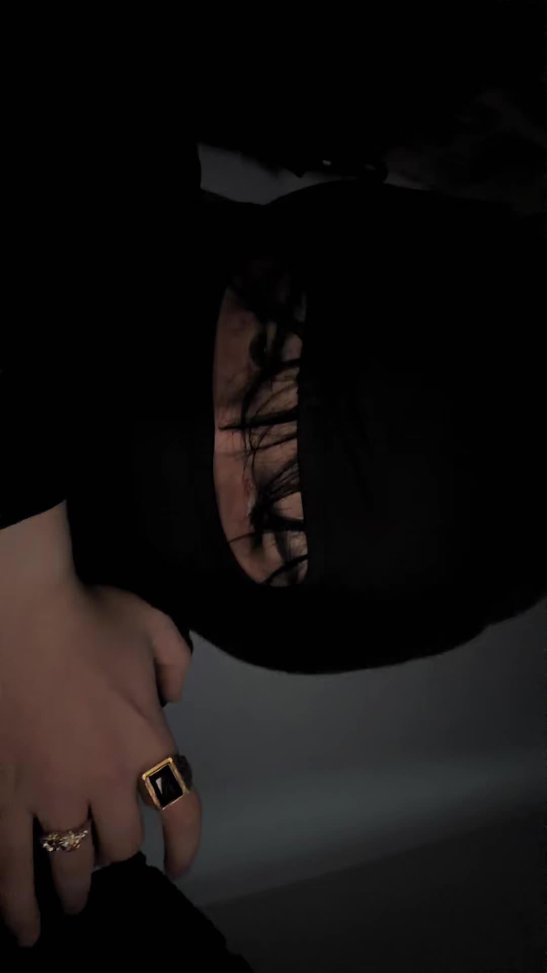 @yourmaskwhoelsee