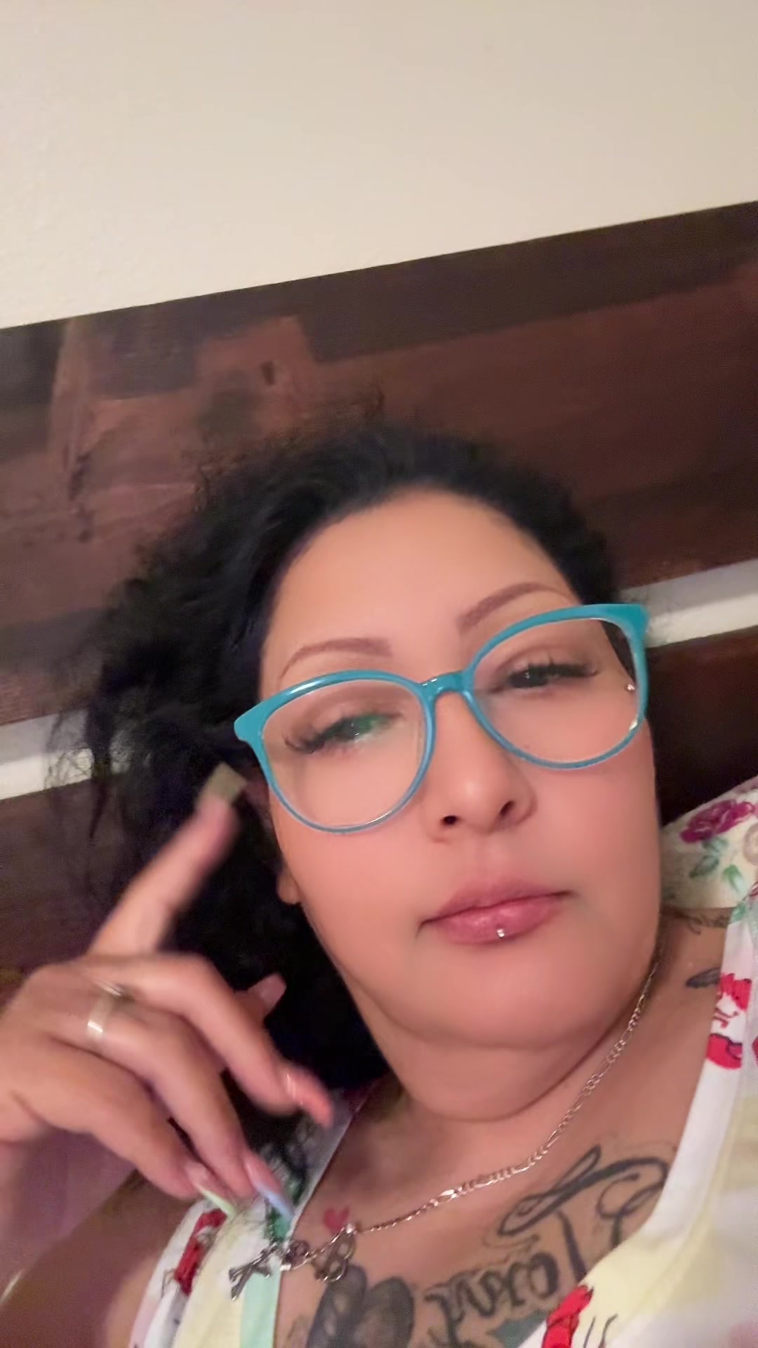 @La BrOwNeYeZ