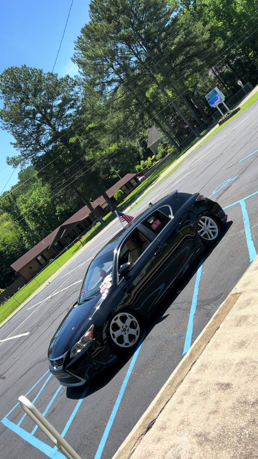 @yung_bama