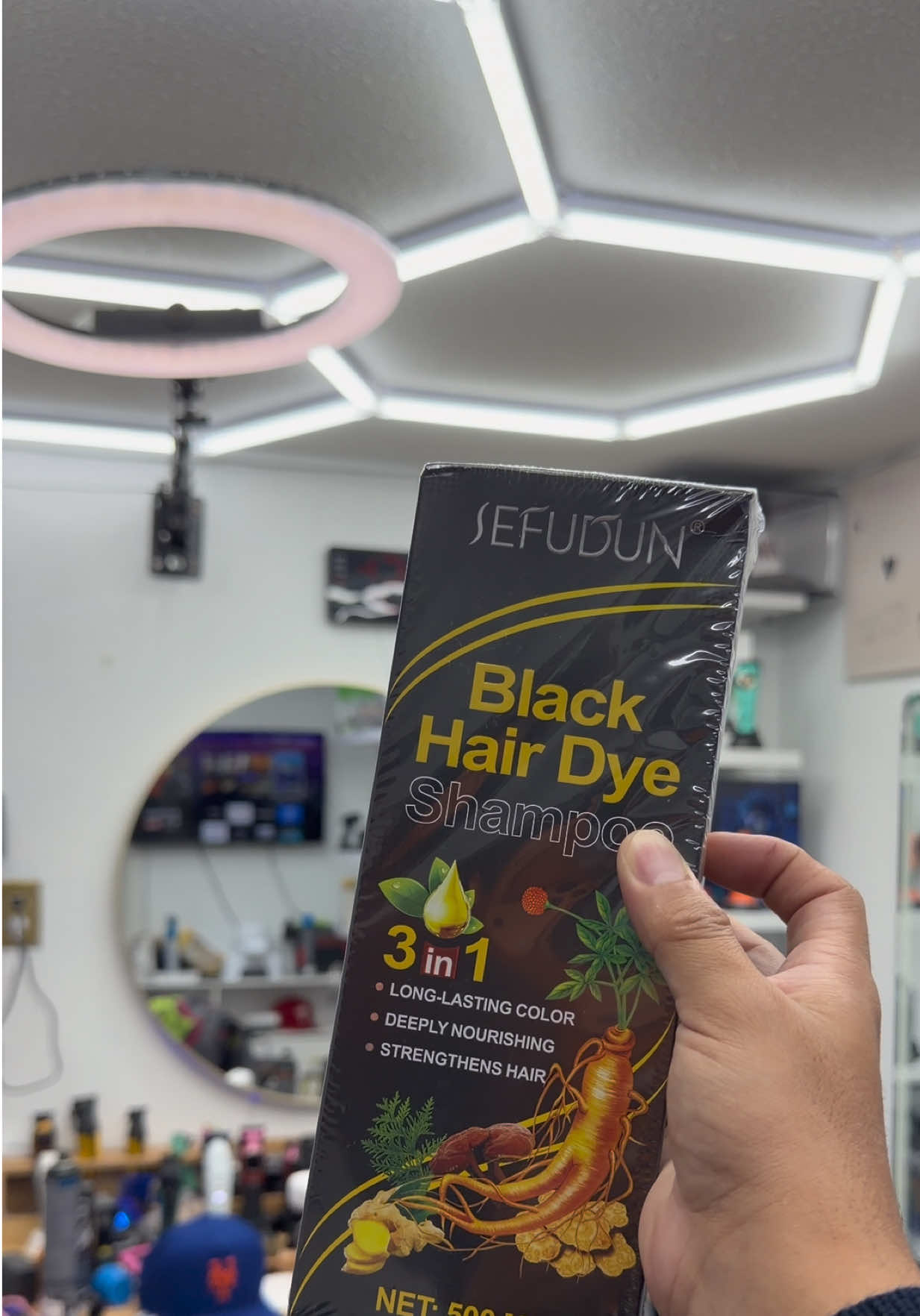 @Jisai Barber
