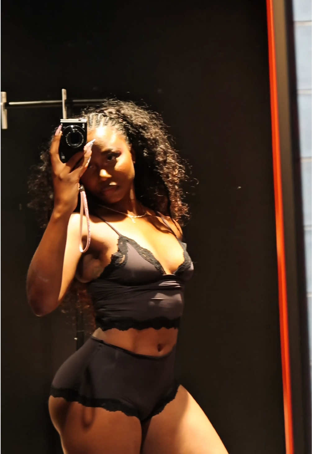 @keniicole