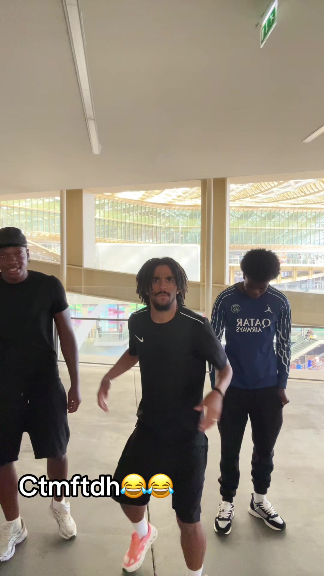@Yas 🇨🇩🇬🇵