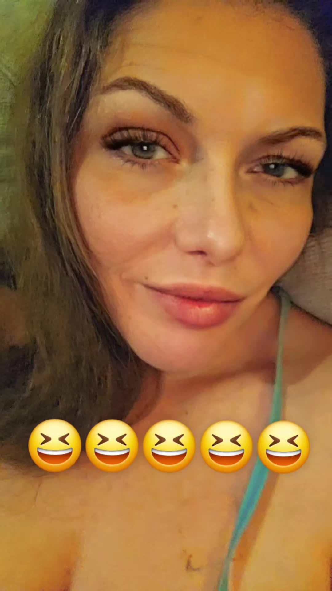 @Highervibesmomclub