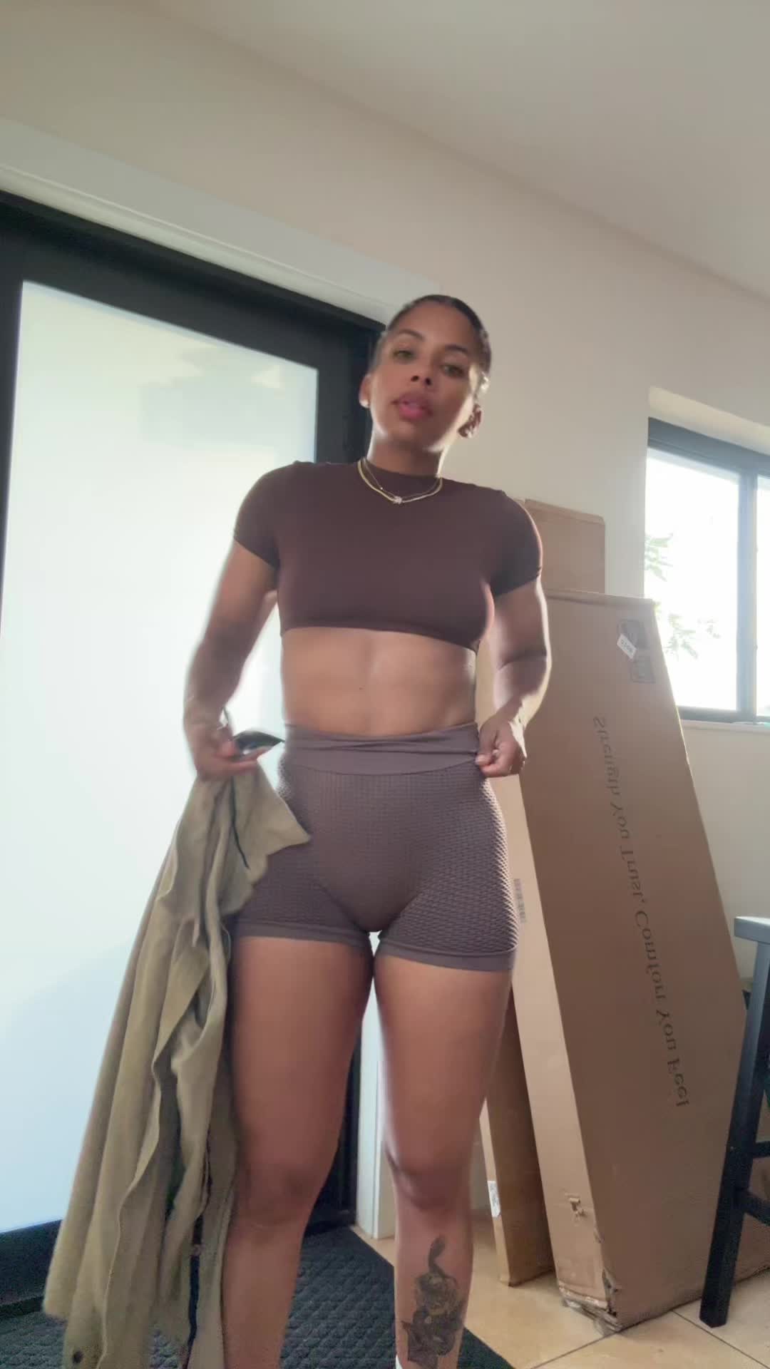 @Ana