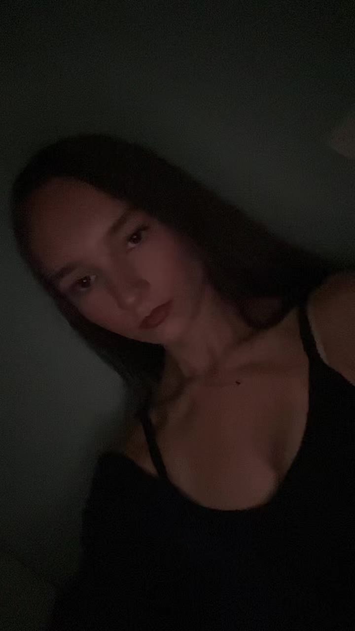 @𝓁ℴ𝓊𝓃𝒶'🥂