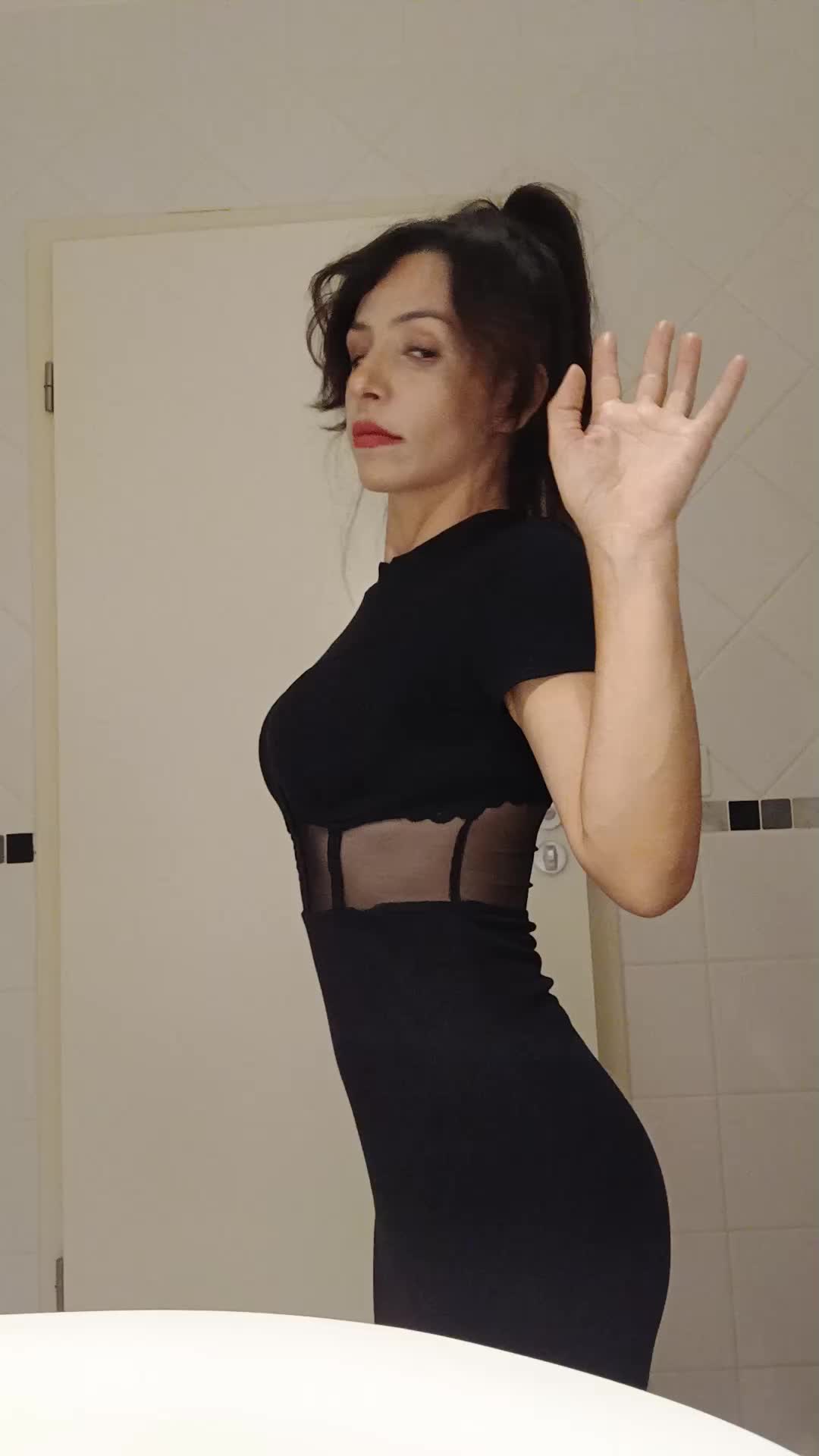 @🦂
