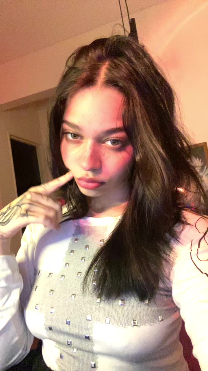 @Azura