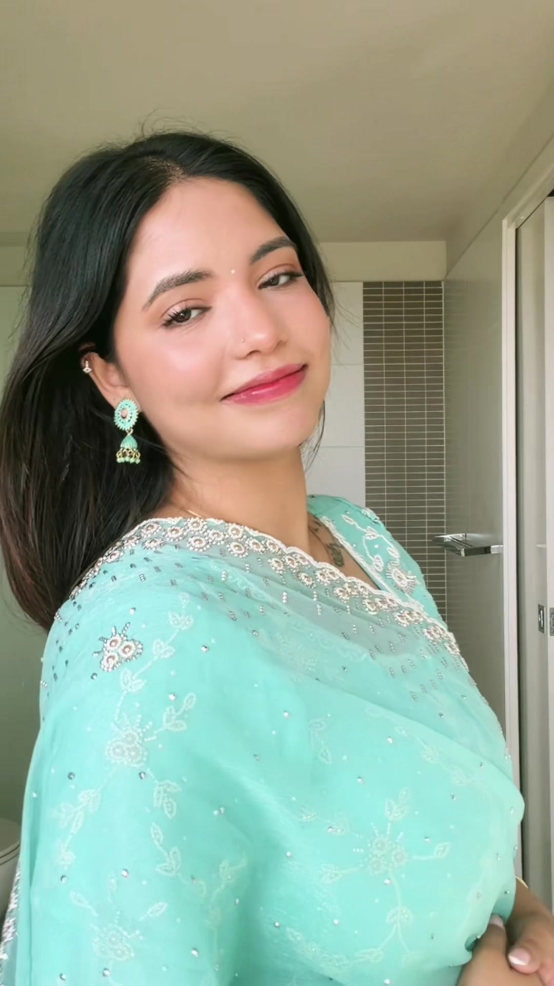 @nursewhovlogs